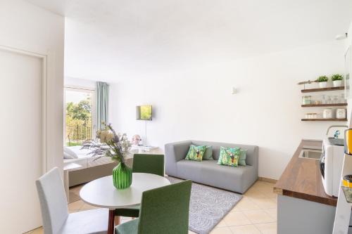 Tremezzo Apartment | Como Lake Nest - Studio with garden