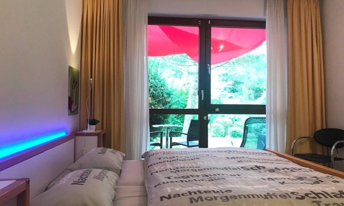 Deidesheim Apartment | Compact 1-room apartment on the ground floor with terrace overlooking the spa gardens