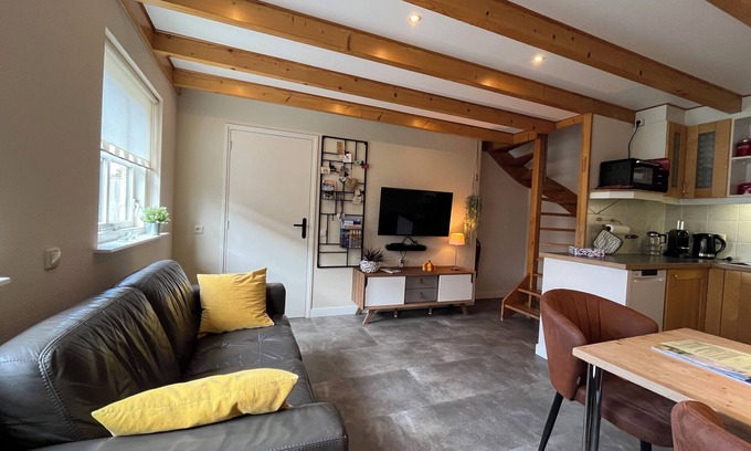 Midsland Apartment | Compact apartment with sunny terrace and extra toilet on bedroom floor.