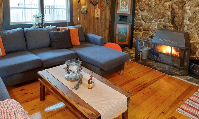 Evje House | Compact cottage on a beautiful plot and sunny location.