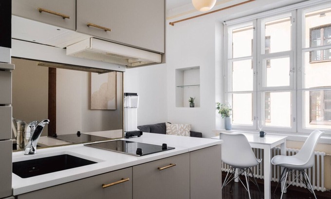 Helsinki City Centre Apartment | Compact Renovated Studio in Kruununhaka