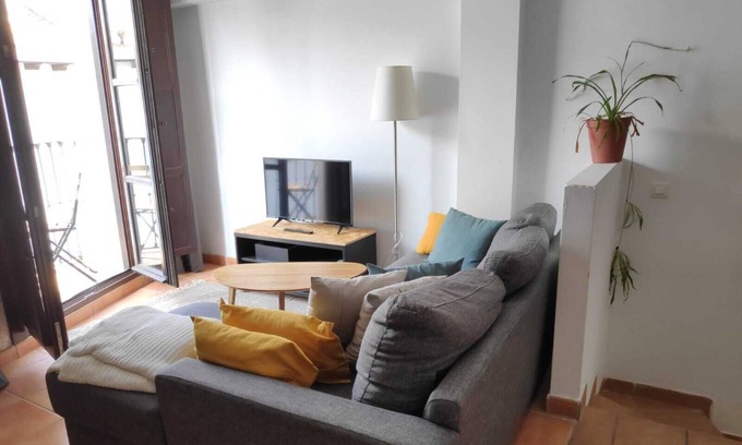 San Ildefonso House | Complete house next to the Arco de Elvira. Albaicín Bajo and Gran Vía
