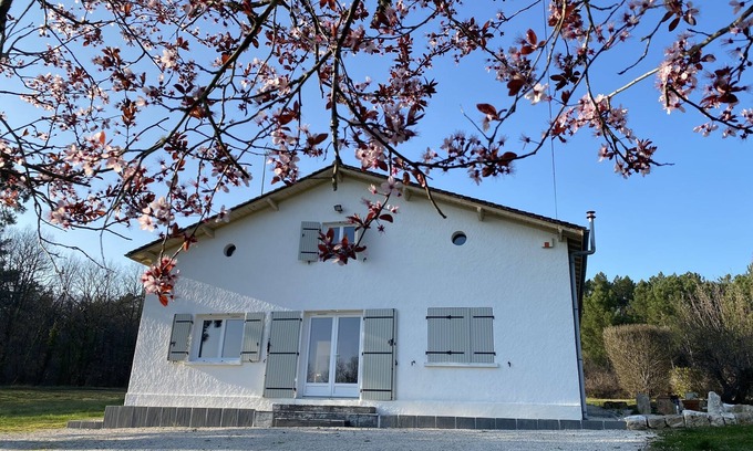 Le Fleix House | Complete tranquility - house in 3 acres of land surrounded by woods.