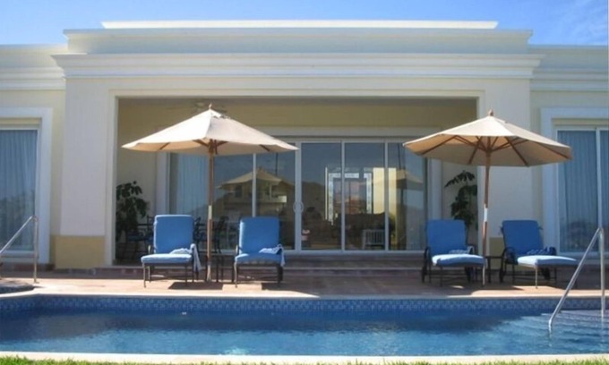 Cerritos Villa | Complete Villa with private pool ! Available April 1st - 16th