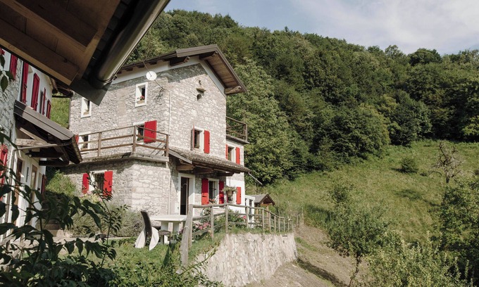 Mel House | Completely renovated old farmhouse in the heart of the Dolomites.
