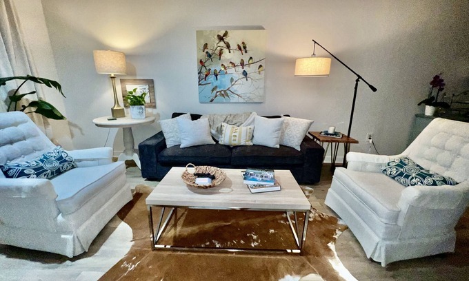 Oxford House | Completely renovated! Convenient and walkable to the charming Oxford square.