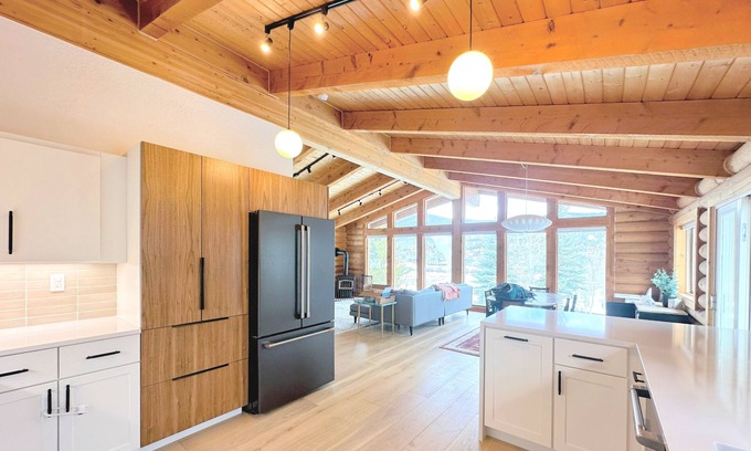 Keystone Cabin | Completely renovated, cozy modern 4BR cabin