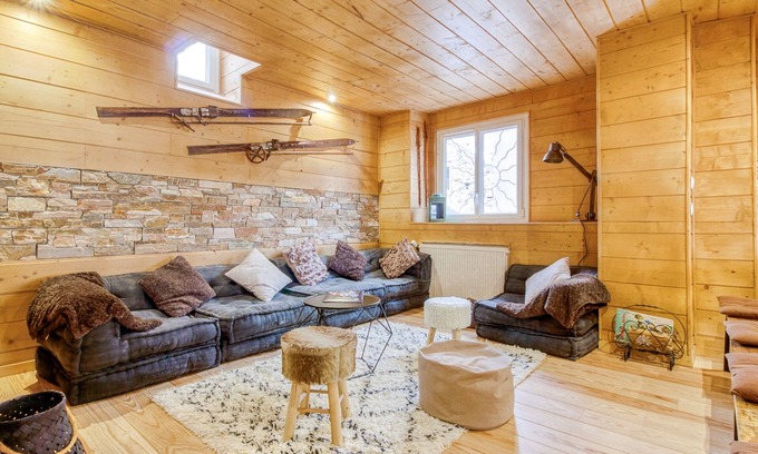 Cauterets House | Completely renovated townhouse that can accommodate 8 to 12 people