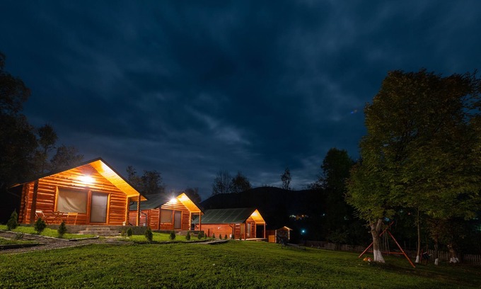 Tesila House | Complex Traisteni Valea Doftanei