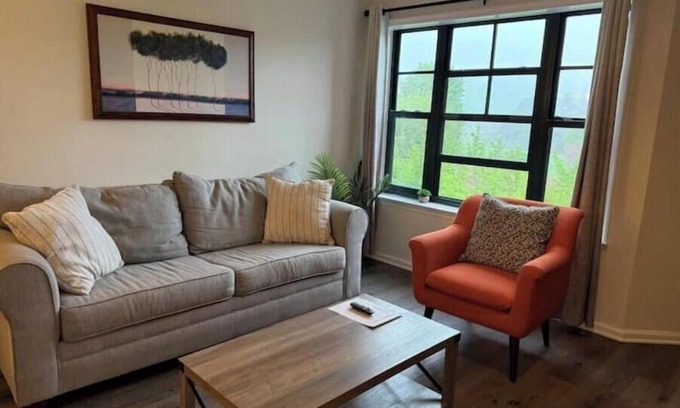 Vernon Condo | Condo at Mtn Creek 1 Bdr 1 Bath sleep 4 Mtn view #308
