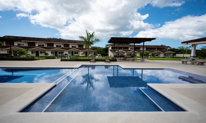 Villarreal House | Condo Jacarandas #15, Pool & Gated Security