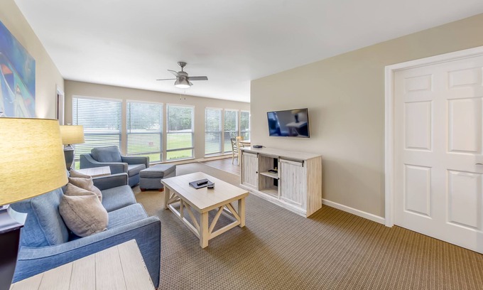 Fairfield Harbour Condo | Condo right on the Golf Course!