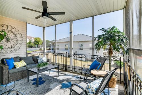 Table Rock Apartment | Condo with Pool about 2 Mi to Table Rock Lake!