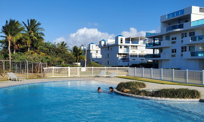 Mediania Alta Condo | Condominium by the beach. With terrace and balcony.