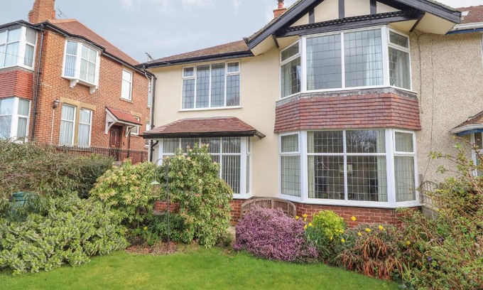 Rhos on Sea Apartment | Coniston