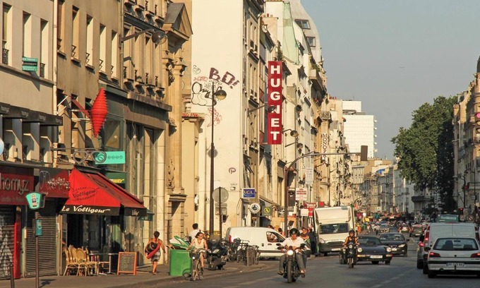 Quinze-Vingts Apartment | CONTEMPORARY LOFT DESIGN & ARTSY INTERIORS - RUE DU FAUBOURG SAINT-ANTOINE