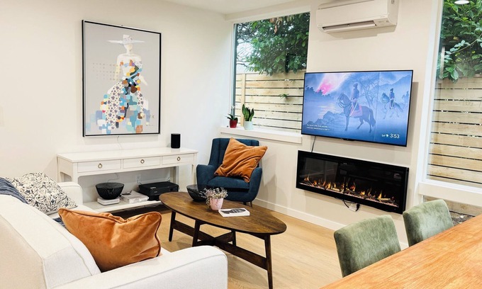 Greenwood House | Contemporary new 2-bedroom house in Greenwood area, Seattle with WiFi, AC