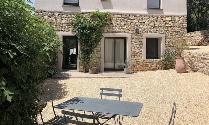 Quartier des Espesses Villa | Contemporary villa near the city center of Nimes