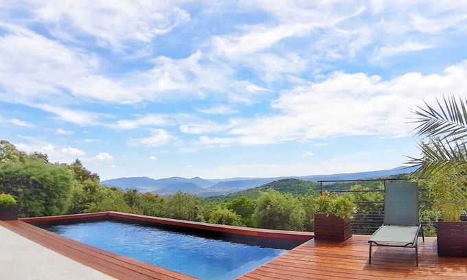 Soumont Villa | CONTEMPORARY VILLA WITH AMAZING VIEW OF LAKE SALAGOU