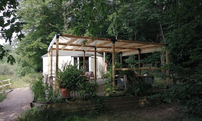 Saint-Yan Ski Chalet | Contemporary yurt on the edge of a pond (fishing) ALL NEW