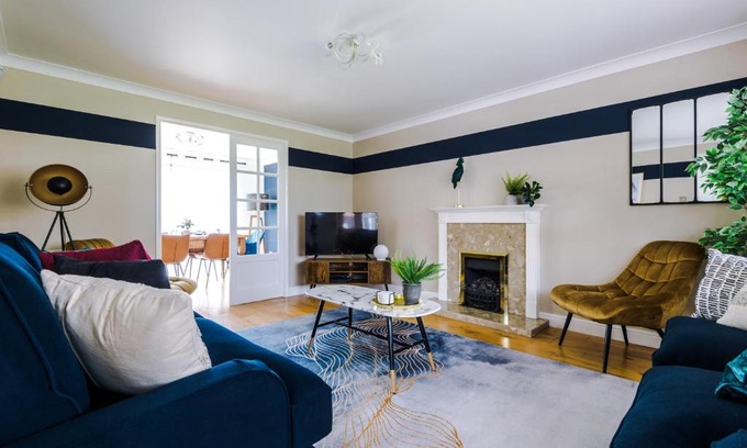 Nuneaton House | Contractors in nuneaton-6 bedroom house, parks 3