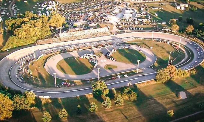 Salem Hotel | Convenient 2-Suite Stay w/Free Wi-Fi, Sofa Beds & Near Spring Mill State Park!