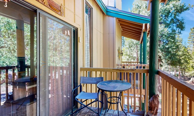Kings Beach Condo | Convenient condo near the lake with shared pool & hot tub