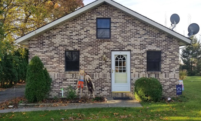 Bellefonte House | Convenient Penn State Hideaway located in the village of Pleasant Gap!