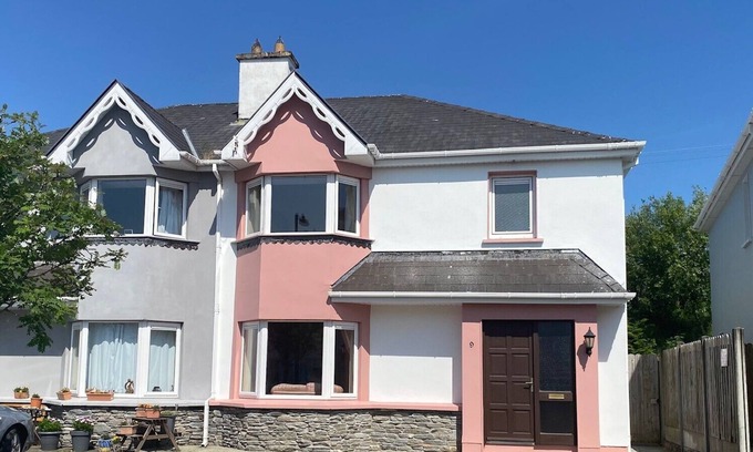 Kenmare Condo | Convenient spacious 3 bedroom home in Kenmare town
