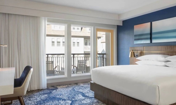 Northeast Virginia Beach Hotel | Convenient Stay in Virginia! Onsite Pool, Close to First Landing State Park