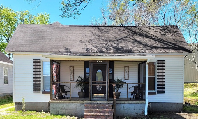 Water Valley House | Conveniently located near the heart of Water Valley & University of Mississippi!