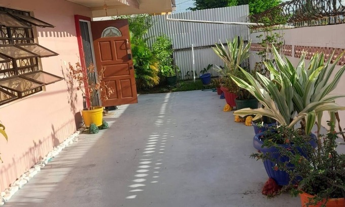 Georgetown Apartment | Conveniently located 2-bedroom apartment in Campbelville,Georgetown with WiFi,AC