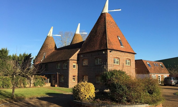 Tonbridge House | Converted Barn in a peaceful rural setting, family friendly, Collier Street TN12