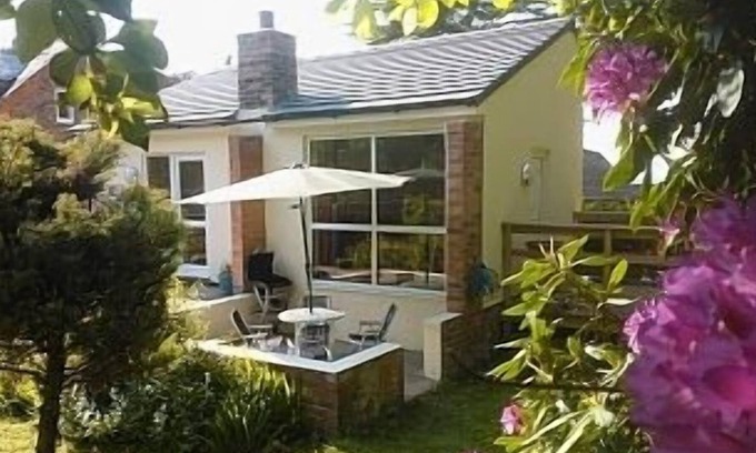 Frodsham Apartment | Converted Coach House Nestled Into The Lower Slopes Of Frodsham Hill