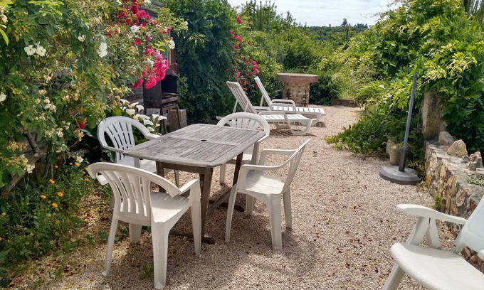 Arganil Cottage | Converted farm cottage with pretty views, 2km from Arganil, river beach 2km