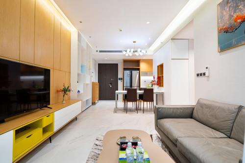 Phu My Hung Apartment | Convinia Luxury The Peak Midtown -Free Airport Pick Up