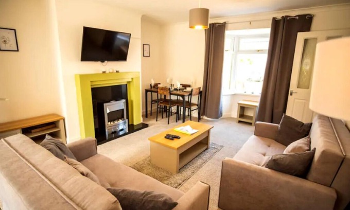 South Shields House | Cool Happens Here, Book Your Spot