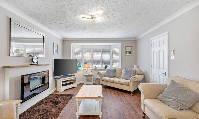 Upper Dicker Ski Chalet | Coopers Way