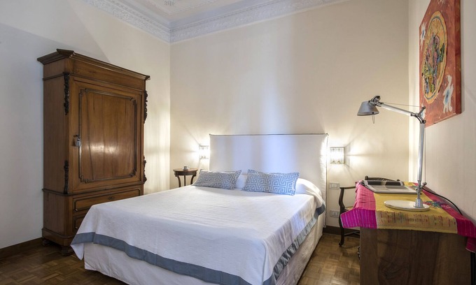 Quartiere Coppede Apartment | Coppedè Flat Two, Palazzo degli Ambasciatori