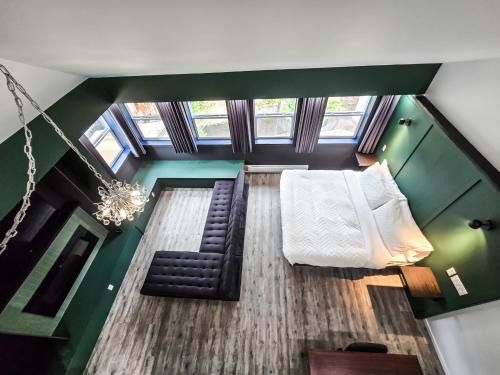 East Kootenay Bed & Breakfast | Copper Rose Retreat B&B