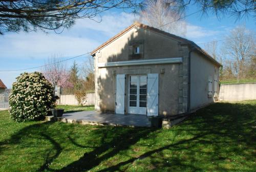 Tocane-Saint-Apre House | COQUETTE MAISON