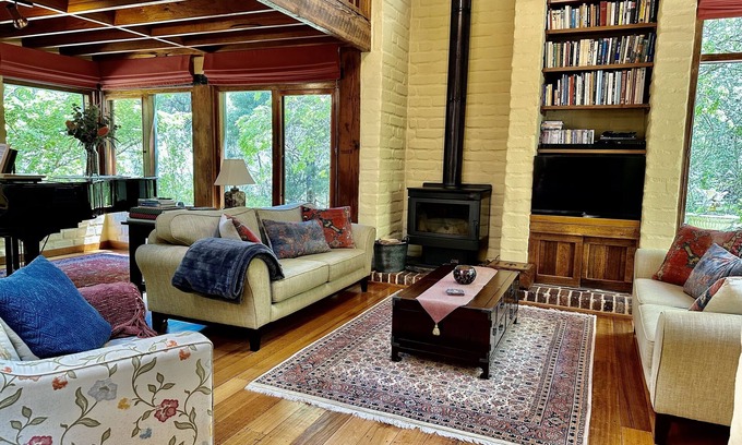 Forrest House | Coral Fern Retreat - bush paradise (free wifi)