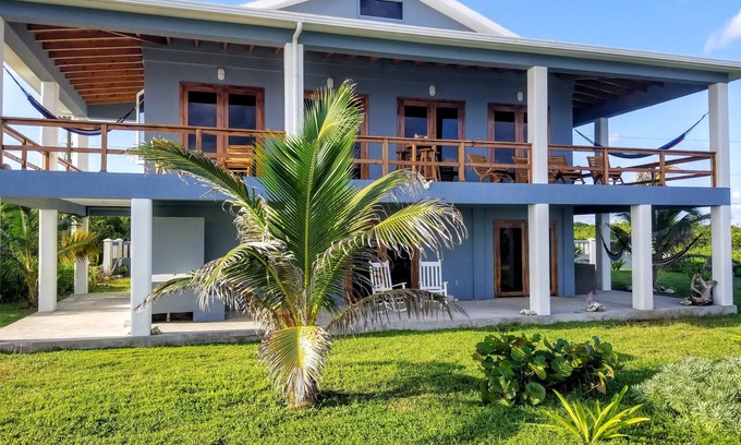 Isla de Utila House | Coral Ridge House Main Floor 2bed/2bath-walkout diving/snorkel
