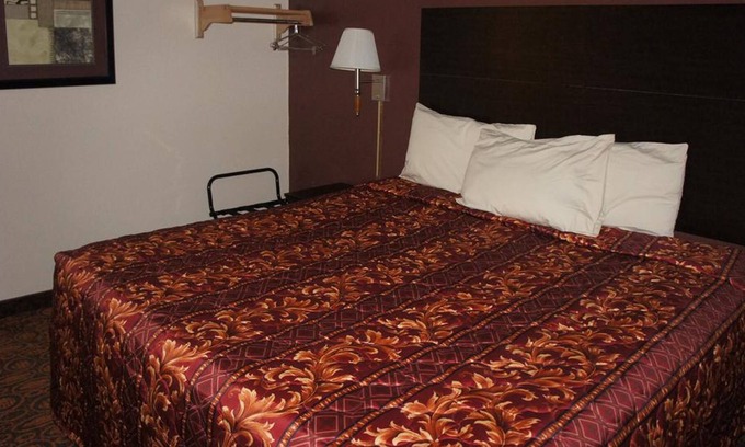 Waite Park House | Coratel Inn & Suites By Jasper Waite Park - Standard 1 King Bed Non-Smoking