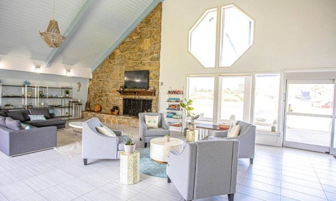 Ocean Shores Hotel | Coratel Inn & Suites By Jasper Ocean Shores - Standard 1 Queen Bed Non Smoking