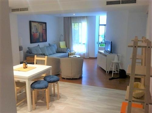 La Buhaira Apartment | Corazón de Nervión, excelente ubicación, opcion PARKING