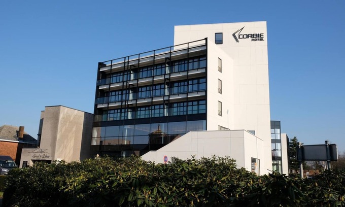 Lommel Hotel | Corbie Lommel Ring