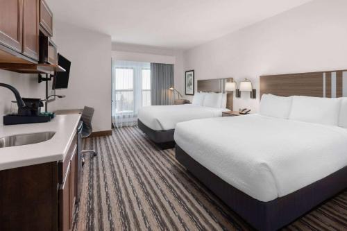 Snowshoe Hotel | Corduroy Inn and Lodge, Trademark Collection by Wyndham