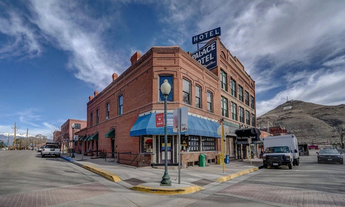 Salida Condo | Corner Condo- the Perfect Location for Your Salida Getaway!