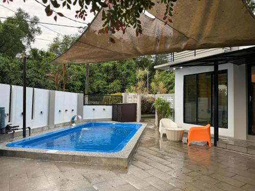 Subang Jaya Villa | Corner New Private Pool Villa Near Sunway up to 30 pax